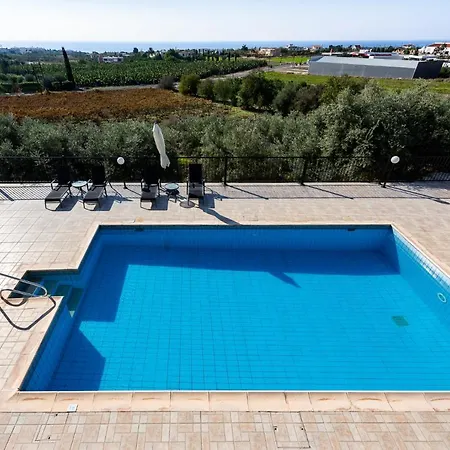 Savvas Villa Coral Bay